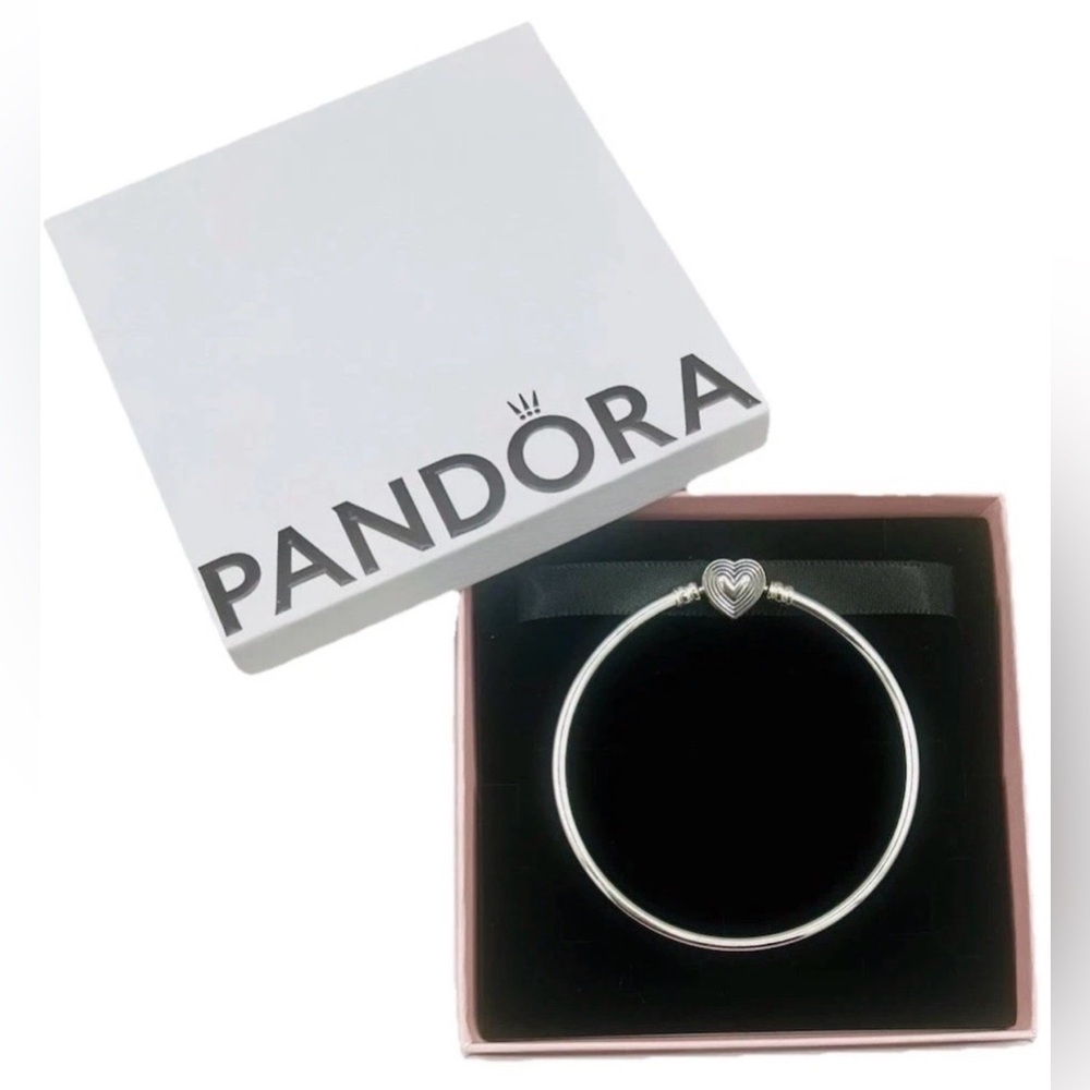 PANDORA Radiating Heart Clasp Bangle Bracelet Sterling Silver 6.7”/17cm~Gift Box - Picture 8 of 9